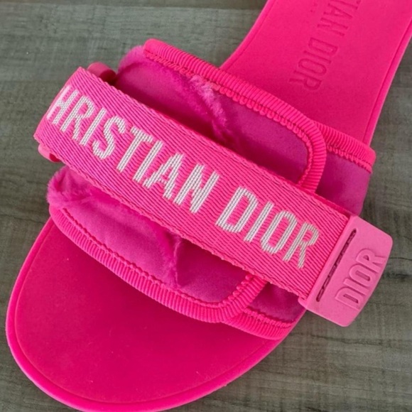 CHRISTIAN DIOR slides - Picture 3 of 5